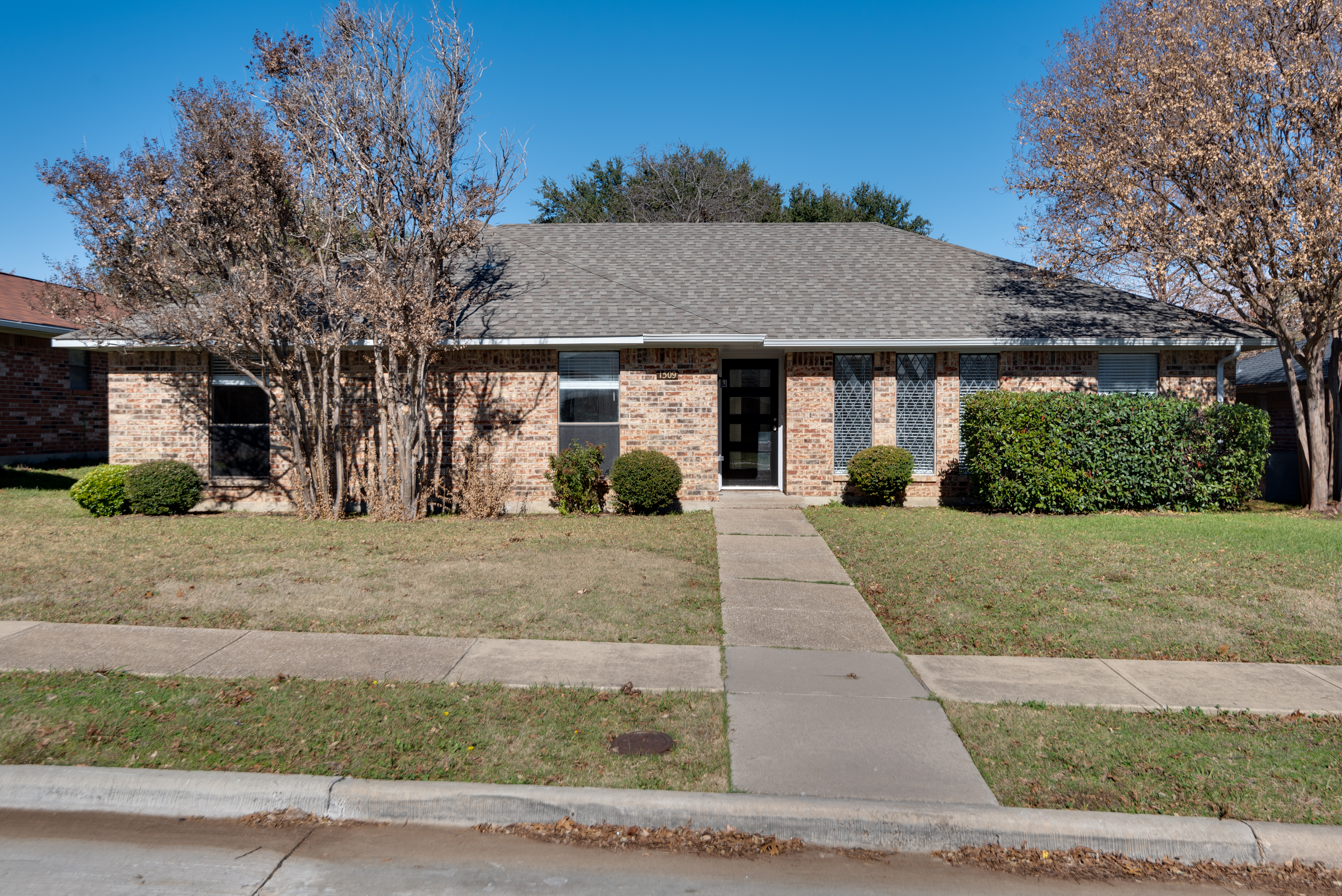 写真:Silverleaf Dr, Carrollton, TX