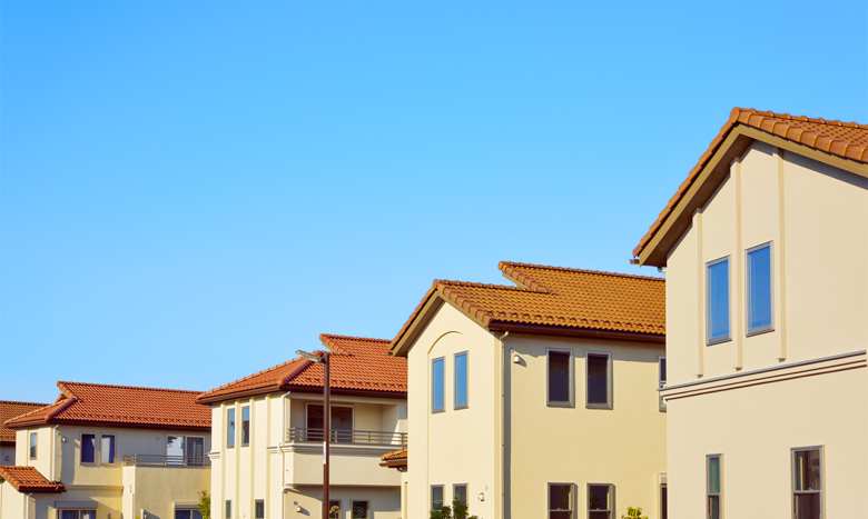 米国の住宅在庫は回復傾向にあるものの、中所得層向け住宅の不足が深刻 イメージ画像